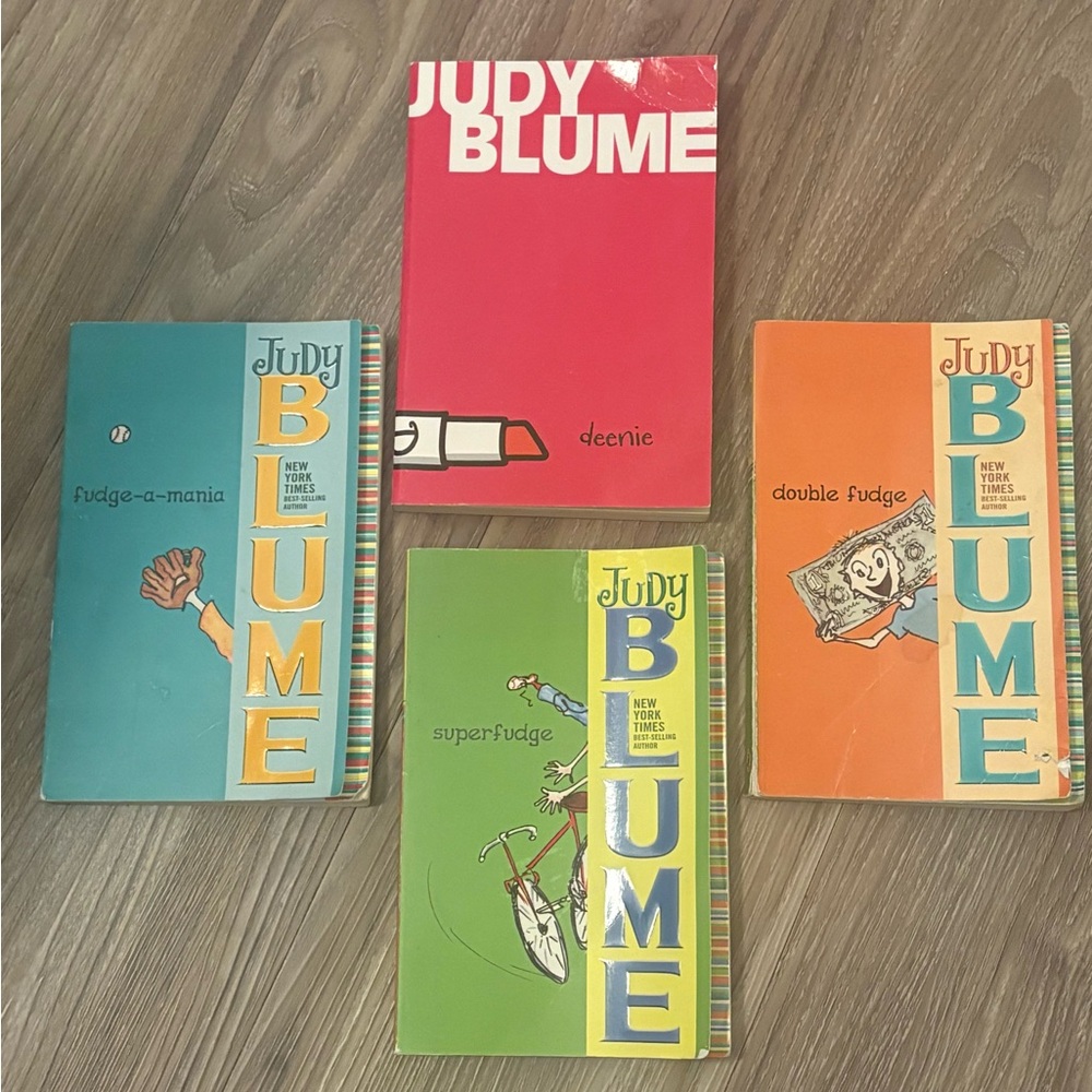 Judy Blume Paperback Book Set -‎ Superfudge, Double Fudge and Fudge-a-Mania
